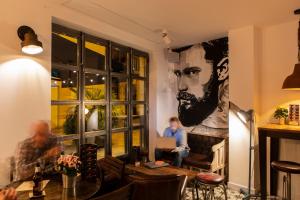 Posezení v ubytování Winederful Hostel & Café