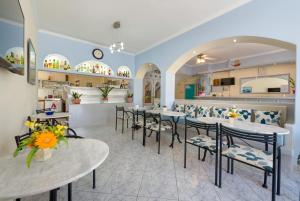 Restoran ili drugo mesto za obedovanje u objektu Akis Hotel