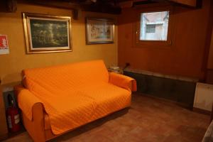 A seating area at Casa delle gondole