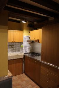 A kitchen or kitchenette at Casa delle gondole