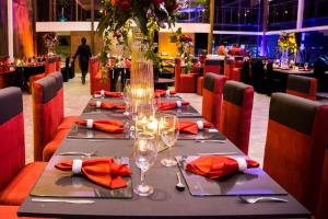 Restoran või mõni muu söögikoht majutusasutuses Tunas & Cabras Hotel