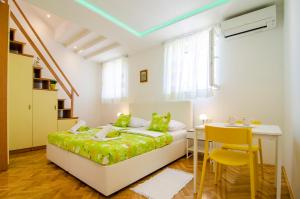 Postel nebo postele na pokoji v ubytování Apartman Split Old Town Center