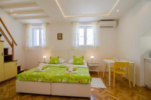 Postel nebo postele na pokoji v ubytování Apartman Split Old Town Center