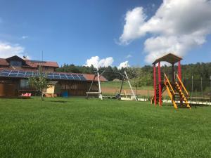 Herní místnost nebo prostor pro děti v ubytování Agritur Bella di Bosco