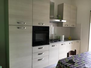 A kitchen or kitchenette at Mela Verde Még 27 kép