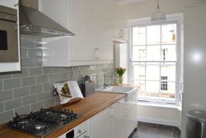 ALTIDO Stylish Apartment in Trendy New Town Location