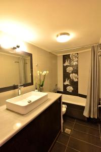 Koupelna v ubytování Luxury Suites in Stavromenos