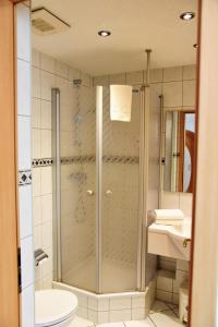 Phòng tắm tại Hotel Normandie
