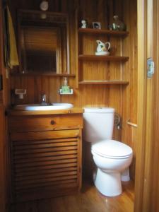 Koupelna v ubytování Casa de Madera