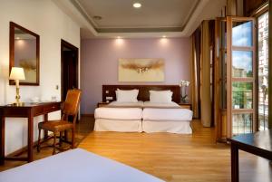 Gallery image of Exe Triunfo Granada in Granada