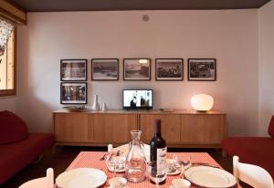 Μια τηλεόραση ή/και κέντρο ψυχαγωγίας στο Appartamento Con Terrazza