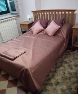 Postel nebo postele na pokoji v ubytování piscina con vista