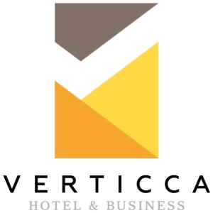 un logo jaune et gris pour un hôtel et une entreprise dans l'établissement Hotel Verticca, à Santa Cruz Tecamac