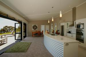 Gallery image of Cliff House in Whangarei Heads