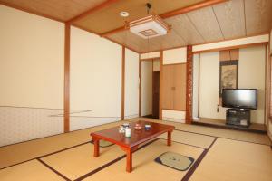 Afbeelding uit fotogalerij van Wafu Pension Tamure in Shimoda +18 foto's