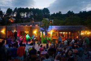 Zdjęcie z galerii obiektu Village Huttopia Dieulefit w mieście Dieulefit