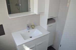 Ένα μπάνιο στο Villa Adria