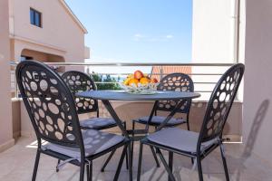 Balkón nebo terasa v ubytování Apartments Dora
