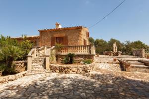 The building in which the holiday home is located