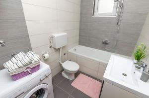 Koupelna v ubytování Apartment Antonija