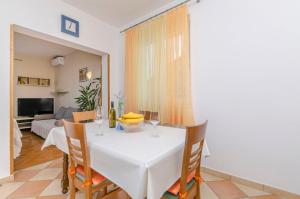 TV a/nebo společenská místnost v ubytování Apartment Antonija