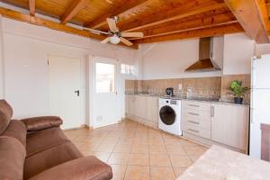 A kitchen or kitchenette at Villa EGO