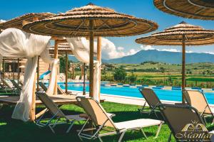 Bazén v ubytování Mantar Spa Hotel nebo v jeho okolí