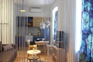 Kuchyň nebo kuchyňský kout v ubytování Cozy apartment in center of Rijeka