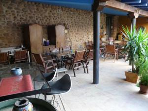 Reštaurácia alebo iné gastronomické zariadenie v ubytovaní Hotel Rural Las Águedas
