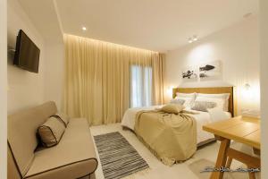 Postel nebo postele na pokoji v ubytování Alfa Hotel