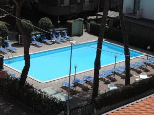 Bazén v ubytování Hotel Liliana nebo v jeho okolí