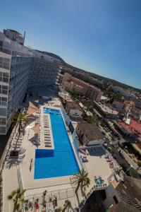 Uitzicht op het zwembad bij Pierre&Vacances Mallorca Deya of in de buurt