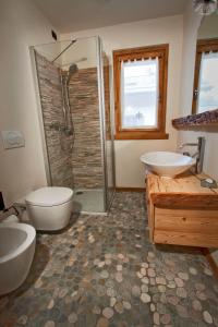 A bathroom at Chalet Teo e Marianna