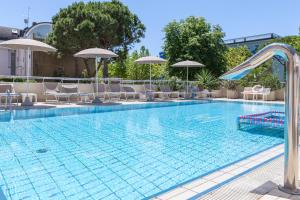 The swimming pool at or close to Hotel Nettuno