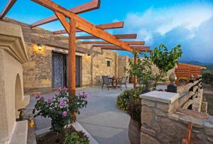 Gallery image of Petrakis Cretan Homes in Kissamos