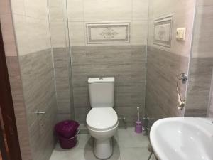 Guest House kartvelishvili的一间浴室