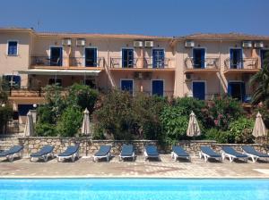 Bazén v ubytování Hotel Nostos nebo v jeho okolí