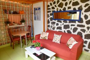 Kuchnia lub aneks kuchenny w obiekcie Apartamentos Los Delfines