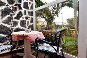 Ogród w obiekcie Apartamentos Los Delfines