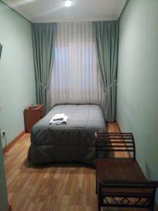 Foto dalla galleria di Hotel Benlloch a Salas de los Infantes