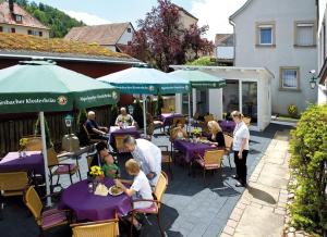 Un restaurant sau alt loc unde se poate mânca la Hotel Gasthof Rössle