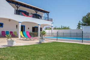 Villa con piscina y casa en Quinta Toca do Mocho, en Quelfes