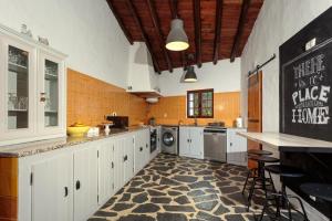 Kuhinja oz. manjša kuhinja v nastanitvi Aleixo's House | Alentejo