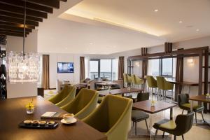 Posezení v ubytování Pearl Rotana Capital Centre