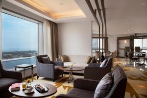 Posezení v ubytování Pearl Rotana Capital Centre