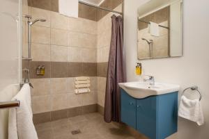 Kylpyhuone majoituspaikassa Plateau Lodge