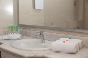 A bathroom at Erytha Hotel & Resort Chios