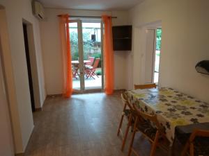 Fotografie z fotogalerie ubytování Apartmani Ivana v destinaci Punat