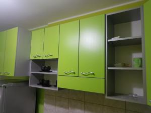 Kuchyň nebo kuchyňský kout v ubytování Apartment Centar Deluxe
