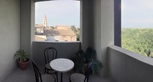 Rõdu või terrass majutusasutuses Hotel Orazio